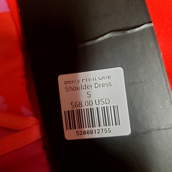 One Shoulder Floral Dress - Picture 8 of 9